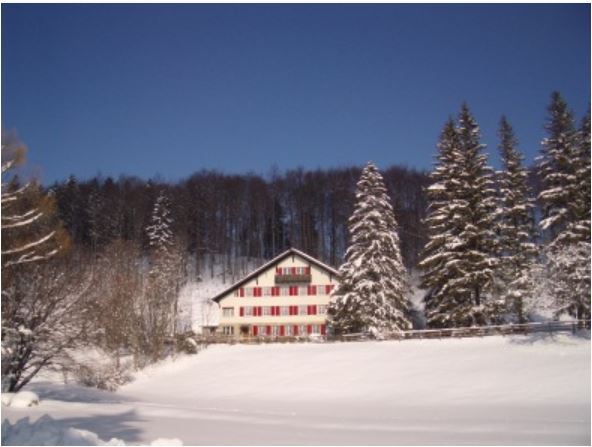 Seimnarhaus Jura